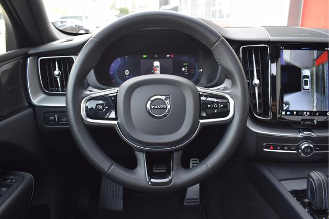 Volvo XC60 2.0 T8 Plug-in hybrid AWD R-Design Panorama, Harman\Kardon, Elek. Trekhaak, Memory, Adaptive cruise, 360"