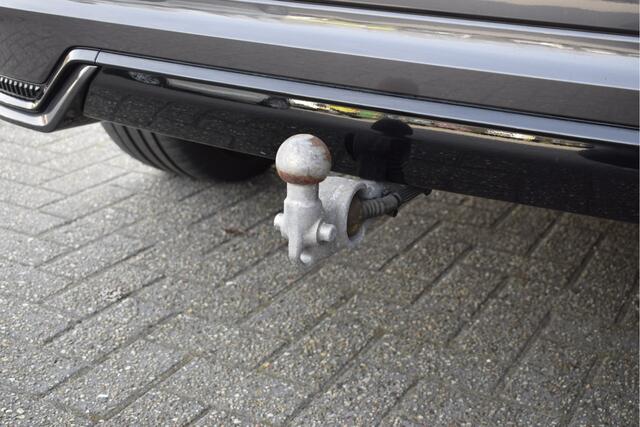 Volvo XC60 2.0 T8 Plug-in hybrid AWD R-Design Panorama, Harman\Kardon, Elek. Trekhaak, Memory, Adaptive cruise, 360"