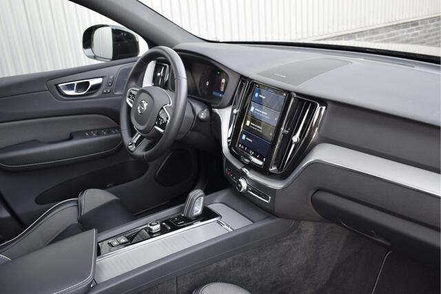 Volvo XC60 2.0 T8 Plug-in hybrid AWD R-Design Panorama, Harman\Kardon, Elek. Trekhaak, Memory, Adaptive cruise, 360"