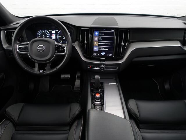 Volvo XC60 2.0 T8 Twin Engine AWD R-Design- Panoramadak, Elek Trekhaak, Carplay, Camera, Stuur/Stoelverwarming, Xenon Led