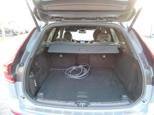 Volvo XC60 2.0 T6 Plug-in hybrid AWD Plus Dark Long Range/Panodak/Ad Cruise etc.