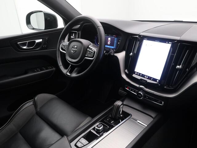 Volvo XC60 2.0 T6 Plug-in hybrid AWD R-Design | PANO | ADAPTIVE | STOEL- EN STUURVERW.