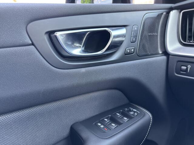 Volvo XC60 2.0 T4 R-Design | Pano | Carplay | H&K Sound | BTW |