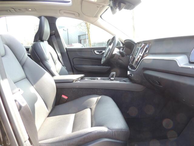 Volvo XC60 2.0 T6 Plug-in hybrid AWD Core Bright Long Range/19 inch/Pano/Leder/Camera etc.
