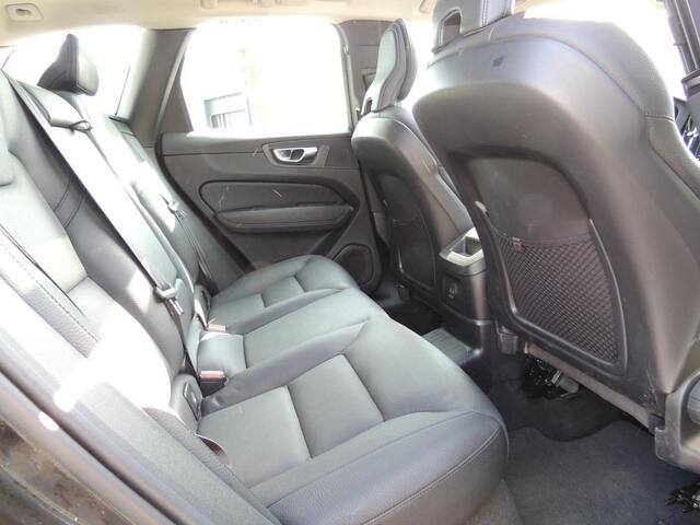 Volvo XC60 2.0 T6 Plug-in hybrid AWD Core Bright Long Range/19 inch/Pano/Leder/Camera etc.