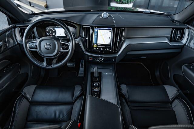 Volvo XC60 2.0 Recharge T8 AWD R-Design - Panorama | B&W | Luchtvering | Elek. Trekhaak