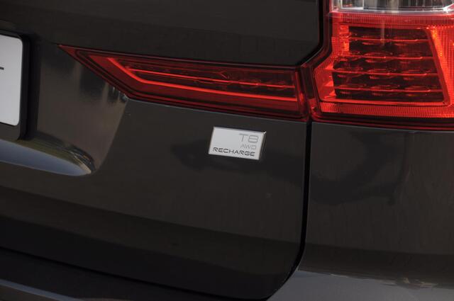 Volvo XC60 T8 455PK Automaat AWD Ultra Bright Long range / Head-up display / Harman Kardon audio / Panoramadak / BLIS / Elektrisch bedienbare voorstoelen / Memory seats / Verwarmbare stoelen / Keyless entry /