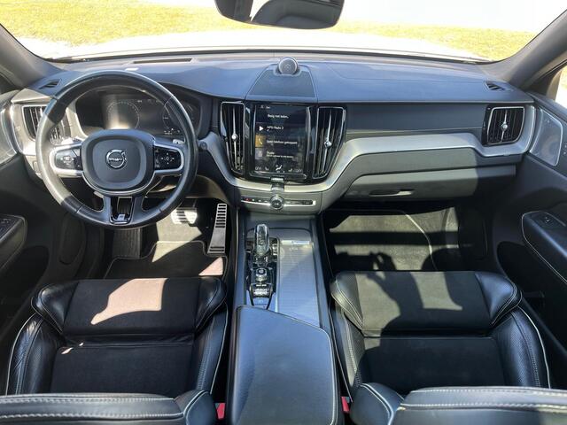 Volvo XC60 T8 Twin Engine AWD R-Design | Rijklaarprijs | Luchtvering | Bowers & Wilkins | Trekhaak |