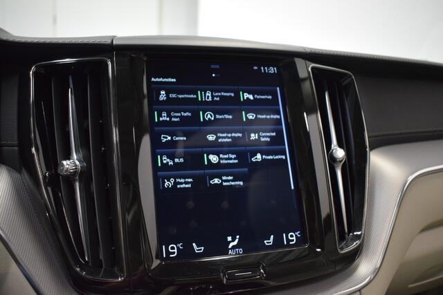 Volvo XC60 2.0 T5 250pk AUT8 Inscription 65000 NAP/ Sunroof/ Head Up Displ./ Camera/ Airco v+a/ Stuur &Stoelverw. v+a/ Reservewiel