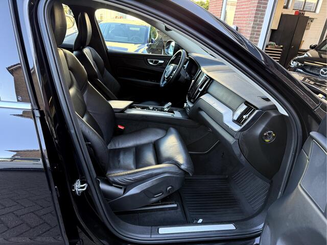 Volvo XC60 2.0 B5 Inscription Trekhaak, Panoramadak, Leer
