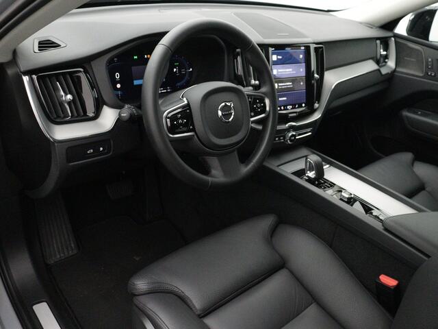 Volvo XC60 2.0 T6 Plug-in hybrid AWD Plus Dark Pano, 21", 360 camera