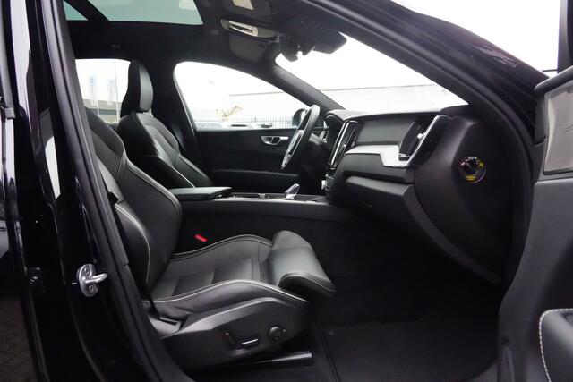 Volvo XC60 2.0 T8 Plug-in hybrid AWD Ultimate Black Edition 455pk Panoramadak/HarmanKardon/360Camera