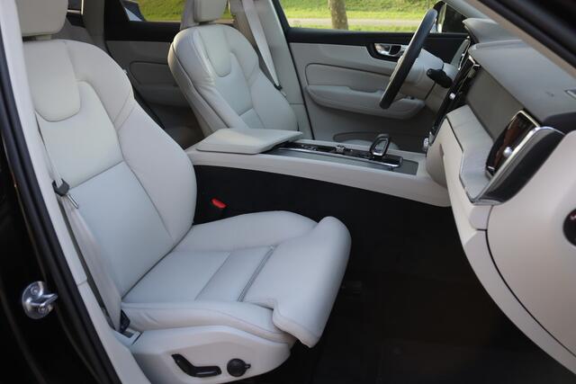 Volvo XC60 2.0 Recharge T6 AWD Plus Bright Pano/LED/Leder/Elek. sportstoelen+mem/Keyless/Camera/Virtual Cockpit/20"/DAB+