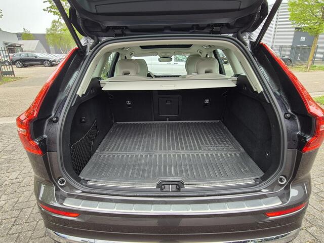 Volvo XC60 2.0 T6 Plug-in hybrid AWD Core Bright Long Range/Trekhaak/Panodak etc.