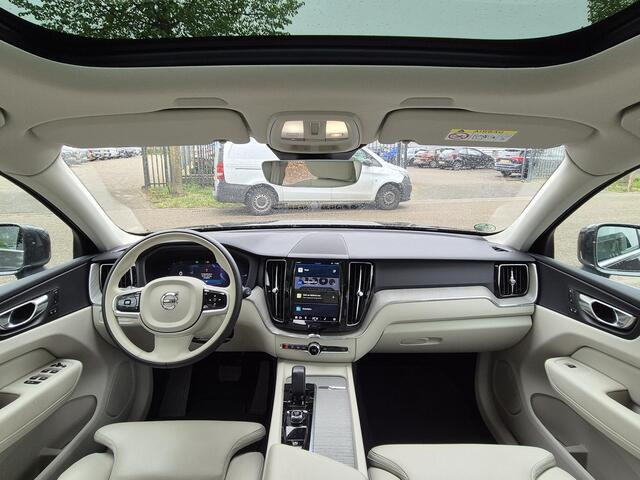 Volvo XC60 2.0 T6 Plug-in hybrid AWD Core Bright Long Range/Trekhaak/Panodak etc.