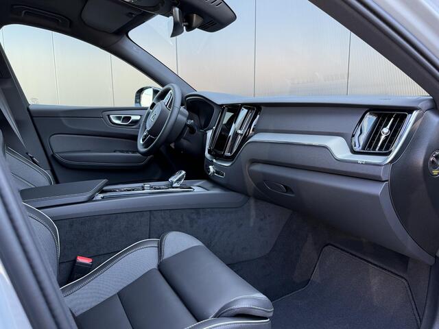 Volvo XC60 2.0 T6 Plug-in hybrid AWD Plus Dark 360 camera extra getint glas harman Kardon lighting 21 inch