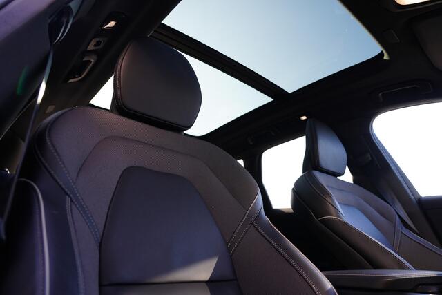 Volvo XC60 2.0 T8 Recharge AWD Plus Black Edition 455pk Panoramadak/Stoelverwarming/360Camera
