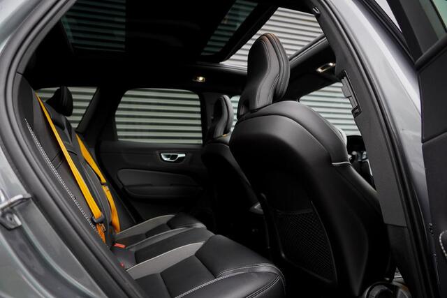 Volvo XC60 2.0 T8 Twin Engine AWD Polestar Engineered 405PK / Pano / NL Auto / Dealeronderhoud / Incl BTW / IntelliSafe