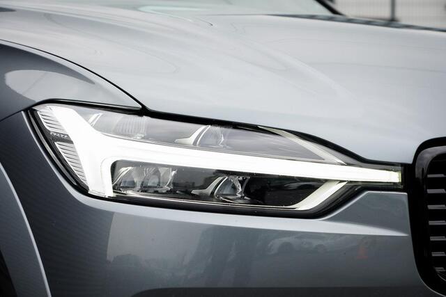 Volvo XC60 2.0 T8 Twin Engine AWD Polestar Engineered 405PK / Pano / NL Auto / Dealeronderhoud / Incl BTW / IntelliSafe