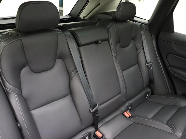 Volvo XC60 T8 AWD 455PK Plus Bright / Luchtvering / Geventileerde stoelen / Camera voor en achter / Harman en Kardon audio /