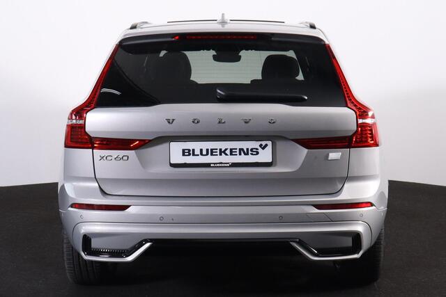Volvo XC60 T8 AWD Ultimate Dark - LONG RANGE - Panorama/schuifdak - IntelliSafe Assist & Surround - 360º Camera - Verwarmde voorstoelen, stuur & achterbank - Parkeersensoren voor & achter - Elektr. bedienb. voorstoelen met geheugen - Head up display - Draadloze tel.