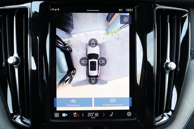 Volvo XC60 T8 AWD Ultimate Dark - LONG RANGE - Panorama/schuifdak - IntelliSafe Assist & Surround - 360º Camera - Verwarmde voorstoelen, stuur & achterbank - Parkeersensoren voor & achter - Elektr. bedienb. voorstoelen met geheugen - Head up display - Draadloze tel.