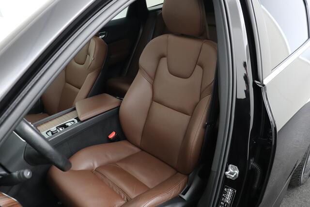 Volvo XC60 2.0 251 PK B5 Exclusive+ Schuif-/kanteldak Trekhaak Head-up Display