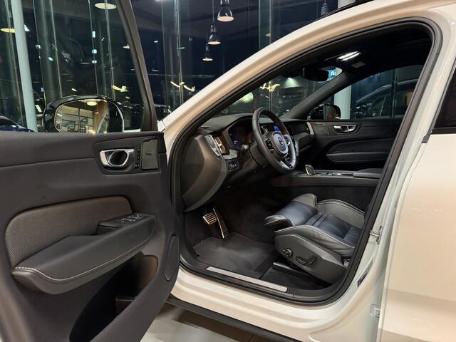 Volvo XC60 2.0 T8 AWD R-Design, Pano, 21", Standkachel, HK, Trekhaak