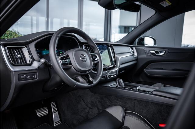 Volvo XC60 2.0 Recharge T6 AWD R-Design - Panorama | H&K | Elek. Trekhaak | ACC | Memory