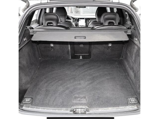 Volvo XC60 2.0 T5 R-Design Geartronic - Bussines Pack Connect - Winter-line