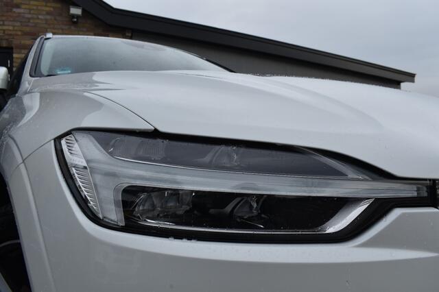 Volvo XC60 2.0 D4 AWD INSCRIPTION, LED, LEDER, NAVI