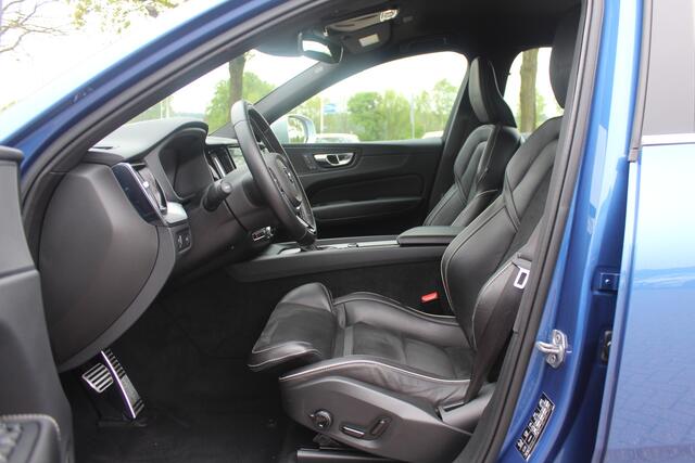 Volvo XC60 2.0 T4 R-Design / 360Camera / Leder&Alcantara / 20'' / Navigatie / Dodehoek / DAB / Cruise Control