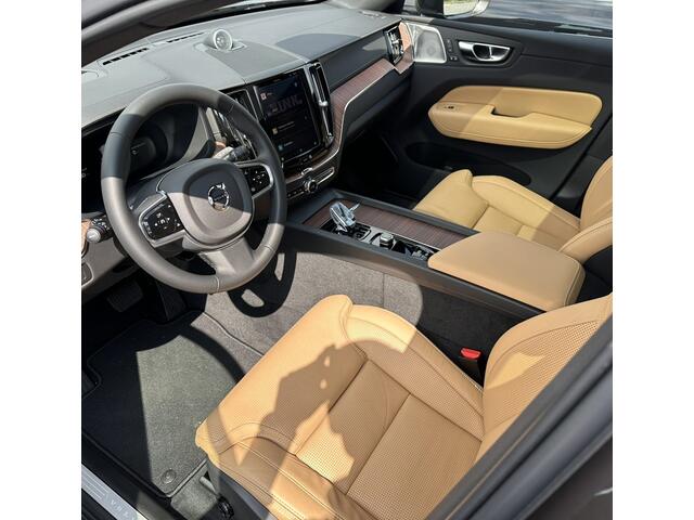 Volvo XC60 2.0 T6 Plug-in hybrid AWD Ultra Bright - Massage - B&W - HUD NP 85K