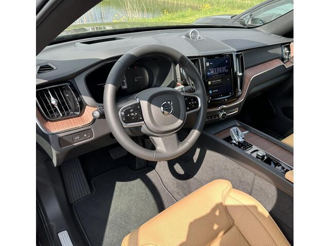 Volvo XC60 2.0 T6 Plug-in hybrid AWD Ultra Bright - Massage - B&W - HUD NP 85K