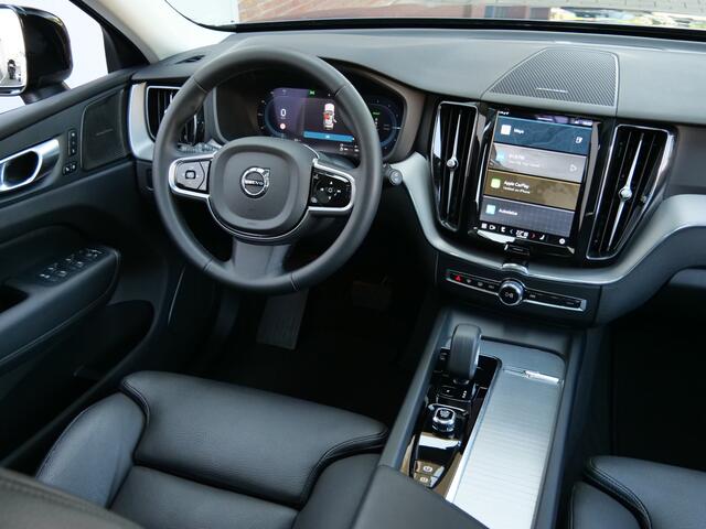 Volvo XC60 2.0 T6 Plug-in hybrid AWD Plus Bright Harman Kardon / Schuifdak / Memory-stoelen / Apple Carplay