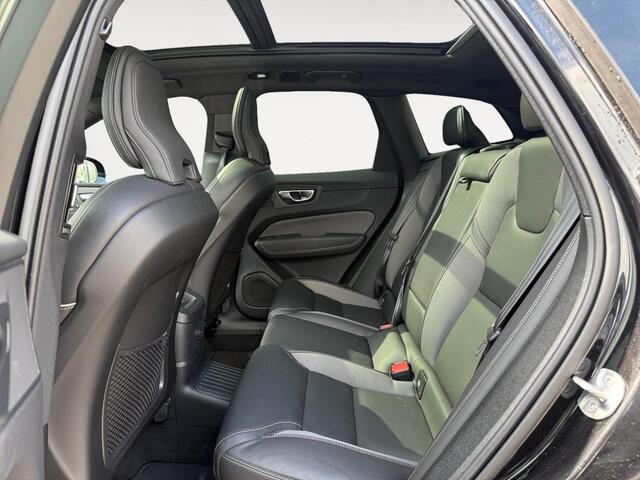 Volvo XC60 2.0 T8 Plug-in hybrid AWD Plus Black Edition | Extra getint glas | Harman/Kardon Audio | Stoelverwarming | 360 graden camera |