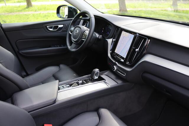 Volvo XC60 2.0 T6 Plug-in hybrid AWD Plus Dark Pano/LED/ACC/Leder/Elek. sportstoelen+mem/Keyless/360Camera/HK/Virtual Cockpit/DAB+