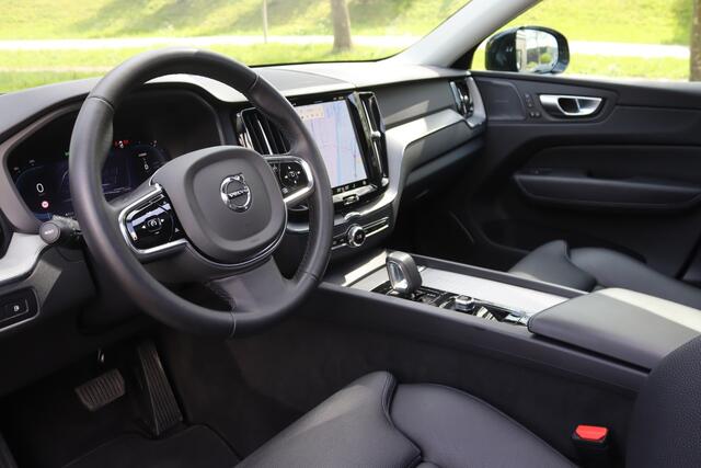 Volvo XC60 2.0 T6 Plug-in hybrid AWD Plus Dark Pano/LED/ACC/Leder/Elek. sportstoelen+mem/Keyless/360Camera/HK/Virtual Cockpit/DAB+