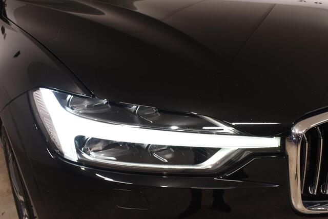 Volvo XC60 T5 250PK AWD Inscription / Navigatie / Cruise Control / Panorama Dak / Leder / LM Velgen /
