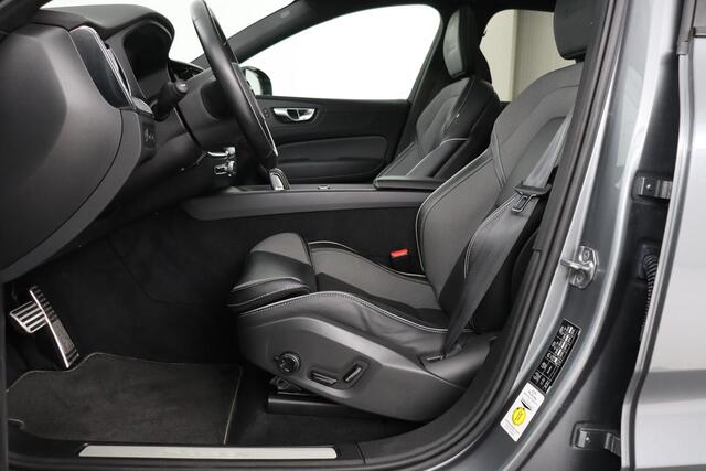 Volvo XC60 2.0 Recharge T8 AWD R Design | Panoramadak | Head-Up | Trekhaak | Harman/Kardon | Camera | Adaptive cruise | Stoelverwarming | Memory | Navigatie