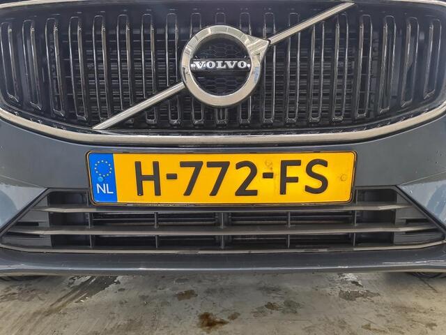 Volvo XC60 2.0 T8 Twin Engine AWD Momentum Pro PANODAK | PHEV | NAVI