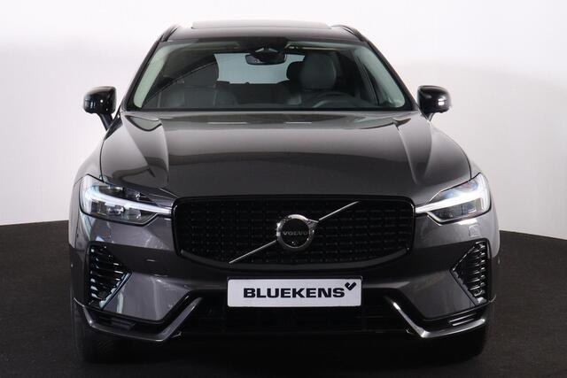 Volvo XC60 T6 Recharge AWD Plus Dark - LONG RANGE - Panorama/schuifdak - IntelliSafe Assist & Surround - 360º Camera - Harman/Kardon audio - Adaptieve LED koplampen - Verwarmde voorstoelen, stuur & achterbank - Parkeersensoren voor & achter - Elektr. bedienb. voorst