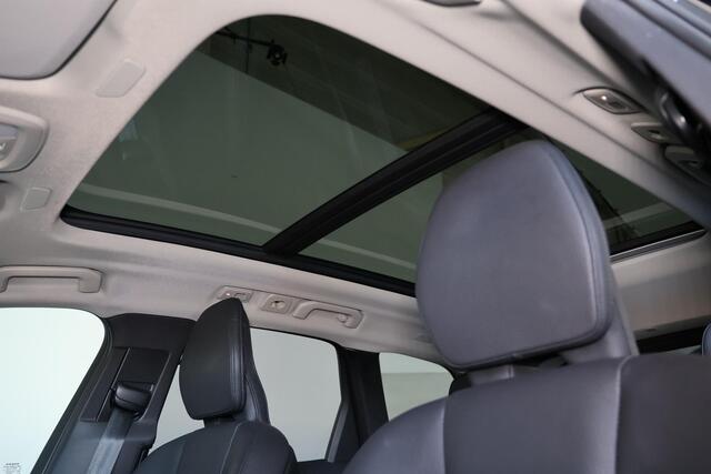 Volvo XC60 T6 Recharge AWD Plus Dark - LONG RANGE - Panorama/schuifdak - IntelliSafe Assist & Surround - 360º Camera - Harman/Kardon audio - Adaptieve LED koplampen - Verwarmde voorstoelen, stuur & achterbank - Parkeersensoren voor & achter - Elektr. bedienb. voorst