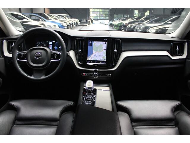 Volvo XC60 2.0 T8 Twin Engine AWD Panodak Leer Navi Harman K. Camera Elektr. achterklep Ambiance PDC Stoelverwarming LM velgen BTW auto