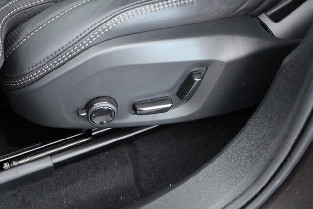 Volvo XC60 T8 Recharge Plus Bright | Luchtvering | Pano | Stoelventilatie | H&K | Memory seats | Pilot Assist