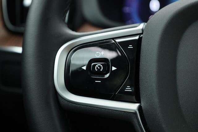 Volvo XC60 T8 Recharge Plus Bright | Luchtvering | Pano | Stoelventilatie | H&K | Memory seats | Pilot Assist
