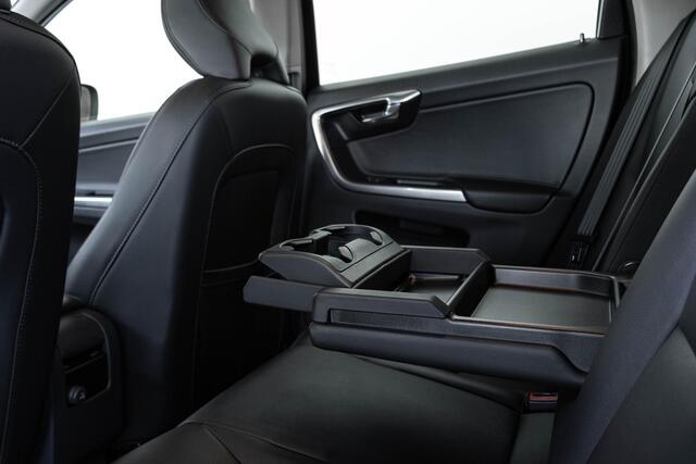 Volvo XC60 T5 Automaat AWD Nordic+ | Achteruitrijcamera | High Performance Audio | Adaptieve Koplampen | Parkeersensoren | Verwarmbare Voorruit | Dodehoekdetectie | Navigatiesysteem | Elektrisch Glazen Panorama-Dak | Adaptieve Cruise Control | Verwarmbare Voorstoele