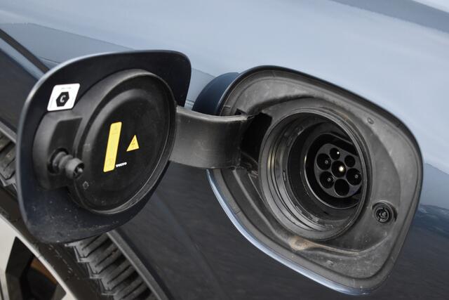 Volvo XC60 T6 Plug-in hybrid AWD Plus Bright | 21''LMV | H&K | Geventileerd leder | 360 Camera | ACC | Trekhaak