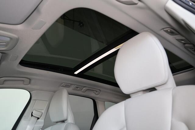 Volvo XC60 T6 Recharge AWD Plus Dark - LONG RANGE - Panorama/schuifdak - IntelliSafe Assist & Surround - 360º Camera - Harman/Kardon audio - Adaptieve LED koplampen - Verwarmde voorstoelen, stuur & achterbank - Parkeersensoren voor & achter - Elektr. bedienb. voorst