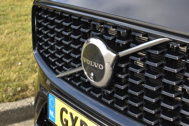 Volvo XC60 B4 Automaat Plus Dark | Keyless | Harman Kardon | Elec Stoelen | Stoel Stuurwielverwarming | 360 Camera